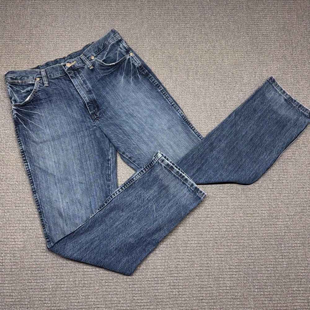Wrangler 933SENV Mens Straight Leg Denim Jeans Medium Wash 31x30
